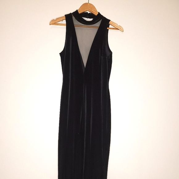 Black Velvet 80s Sleeveless Halter Dress with Low-Cut Mesh Front Chest - Picture 5 of 15